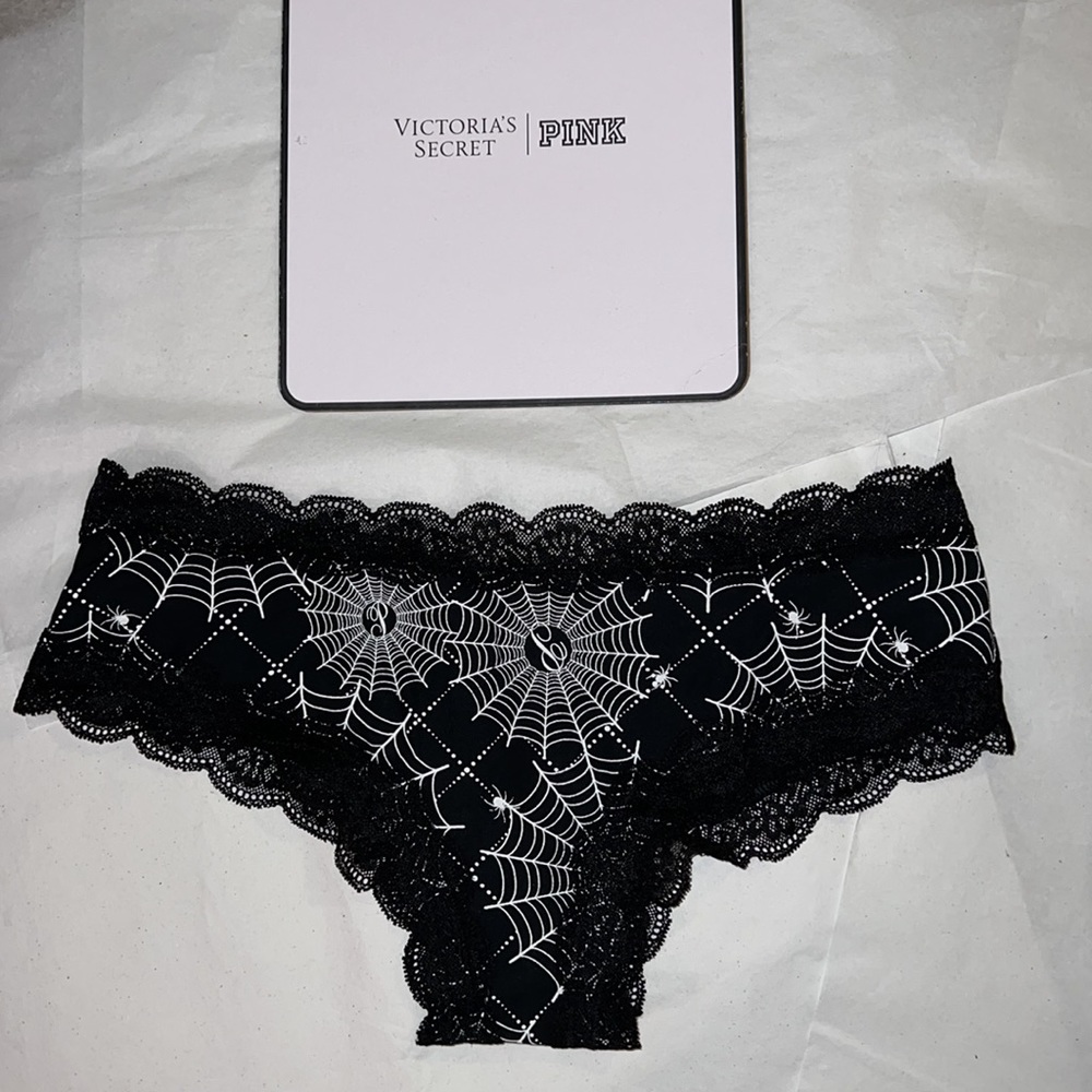 (L) Victoria’s Secret PINK PINK EVERYDAY LACE-TRIM CHEEKSTER PANTY